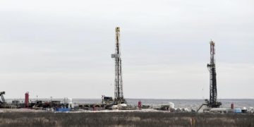 Record Oil Deal’s Benefits Go Beyond Big Business