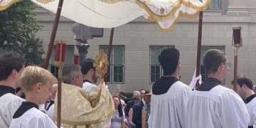 Massive Catholic Crowd Professes ‘One Nation Under God’ With Annual Eucharistic Procession by White House